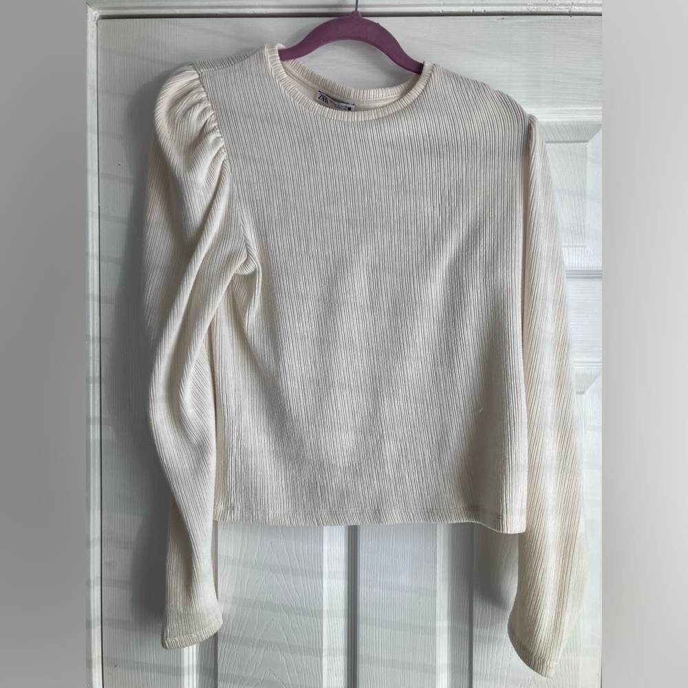 Women’s ZARA White Long Sleeve Sweater Size M - Picture 1 of 2